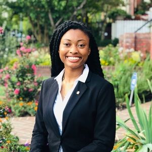 Meet your Posher, Lindsey